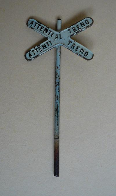 18 Attenti-al-treno