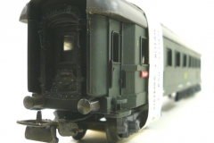 202 E