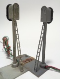 293-signal-ovale-colonne-grise-difference-plaque-CC-04