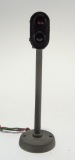296-signal-ovale-colonne-socle-rond-vis-a-gauche-01