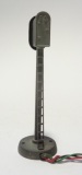 296-signal-ovale-colonne-socle-rond-vis-a-gauche-02