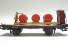 C 08 carro con fusti olio pesante